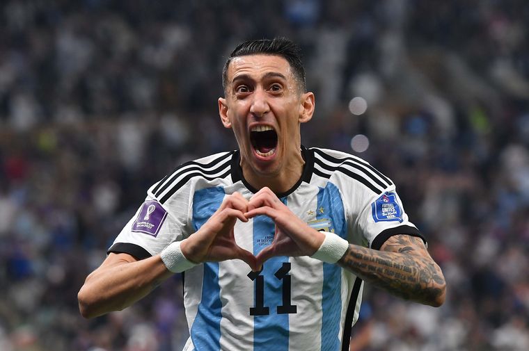 Ángel Di María festejando